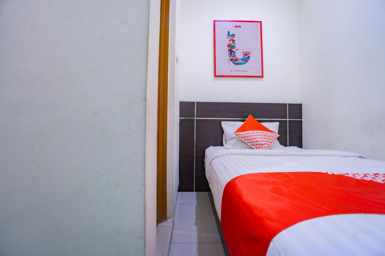 Oyo 2357 Syariah Grand Raudhah Hotell Jakarta Eksteriør bilde