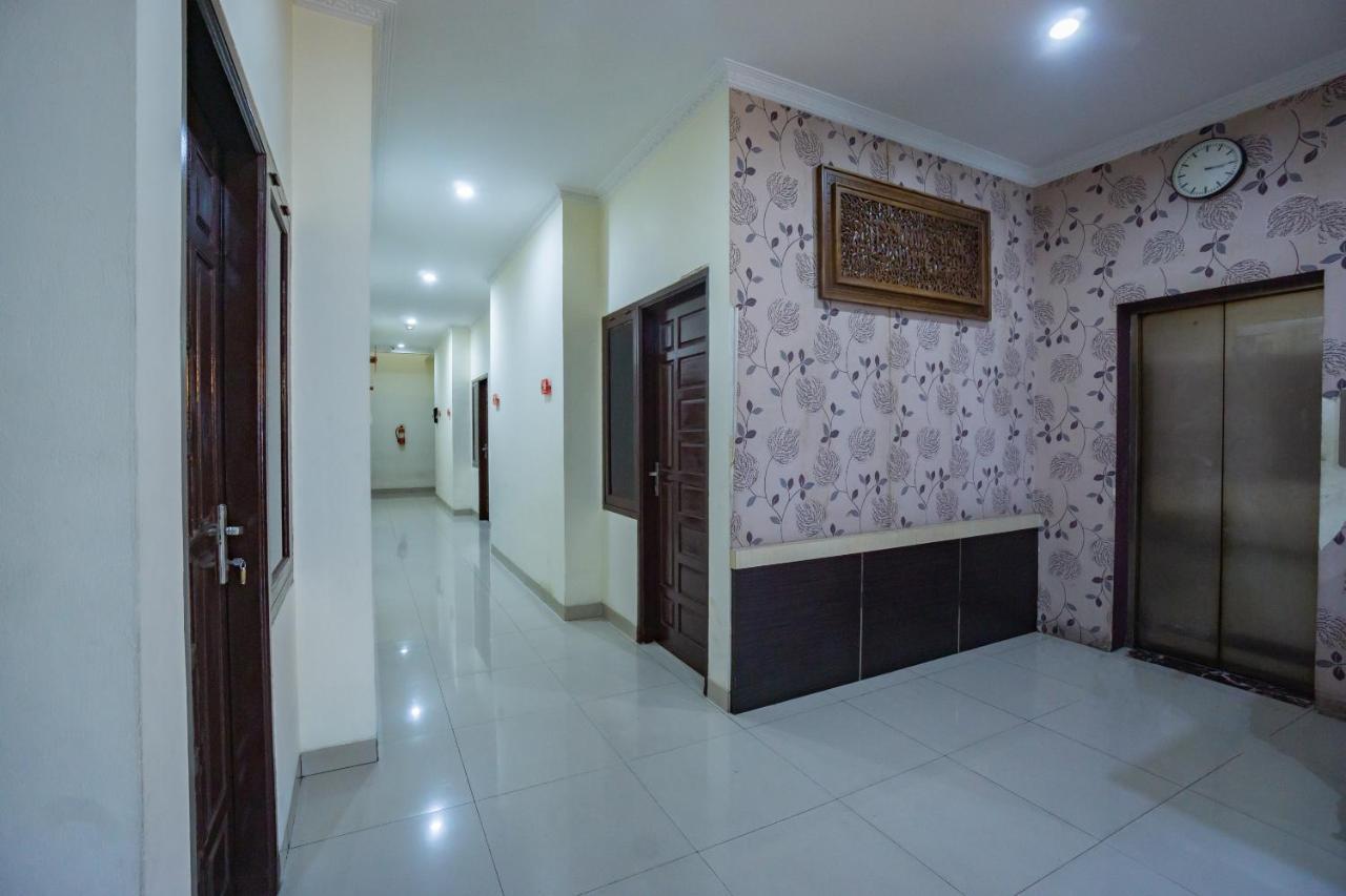 Oyo 2357 Syariah Grand Raudhah Hotell Jakarta Eksteriør bilde