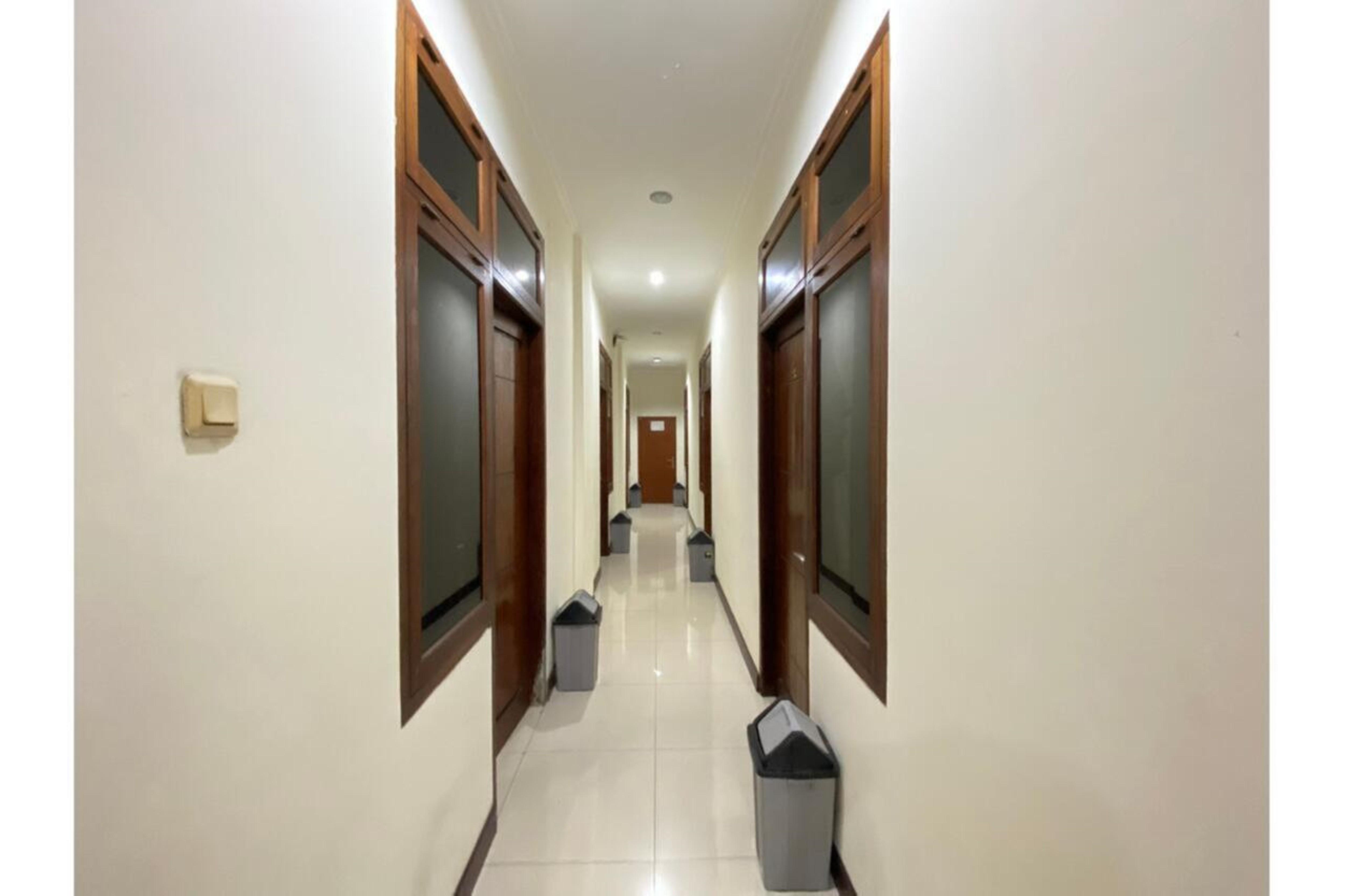 Oyo 2357 Syariah Grand Raudhah Hotell Jakarta Eksteriør bilde
