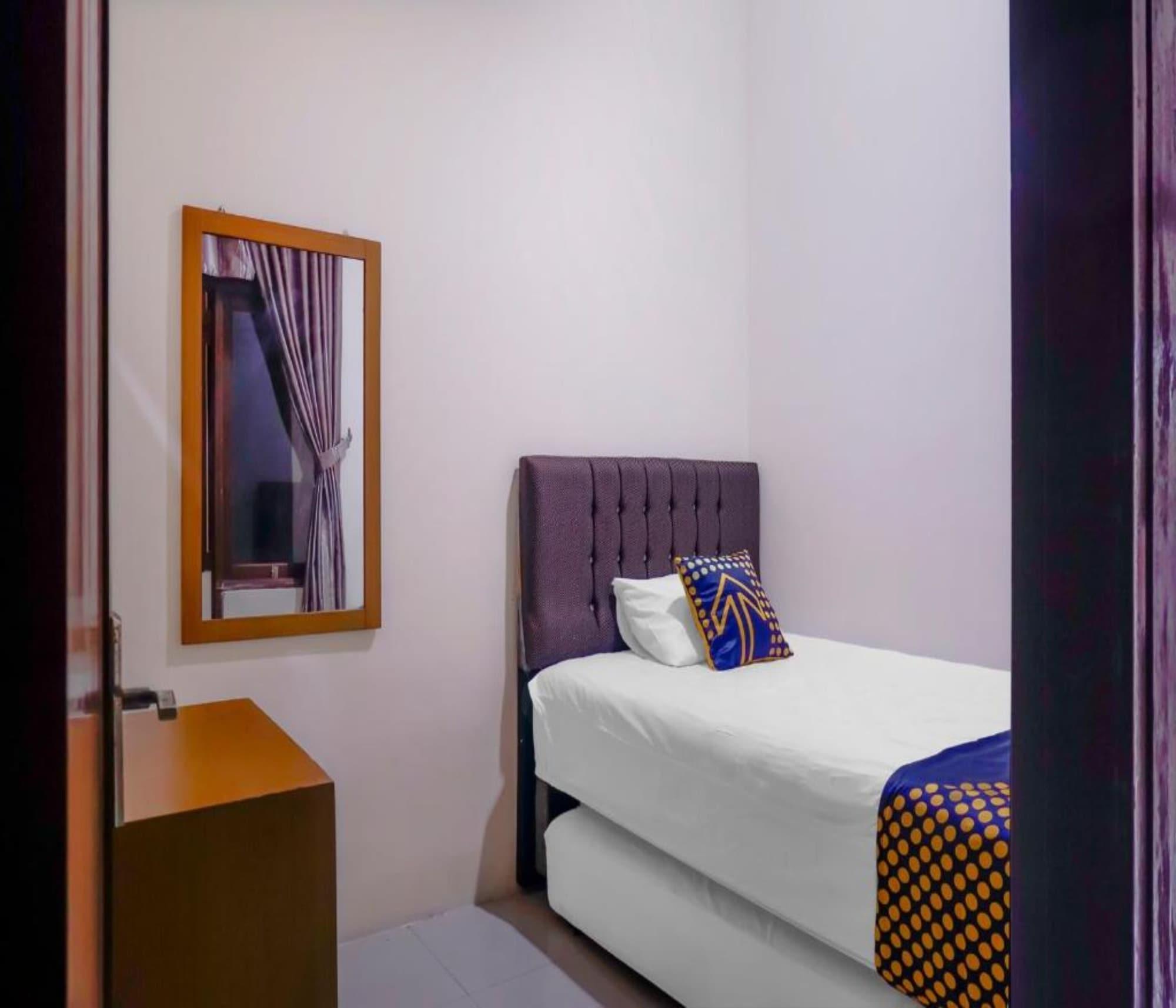 Oyo 2357 Syariah Grand Raudhah Hotell Jakarta Eksteriør bilde
