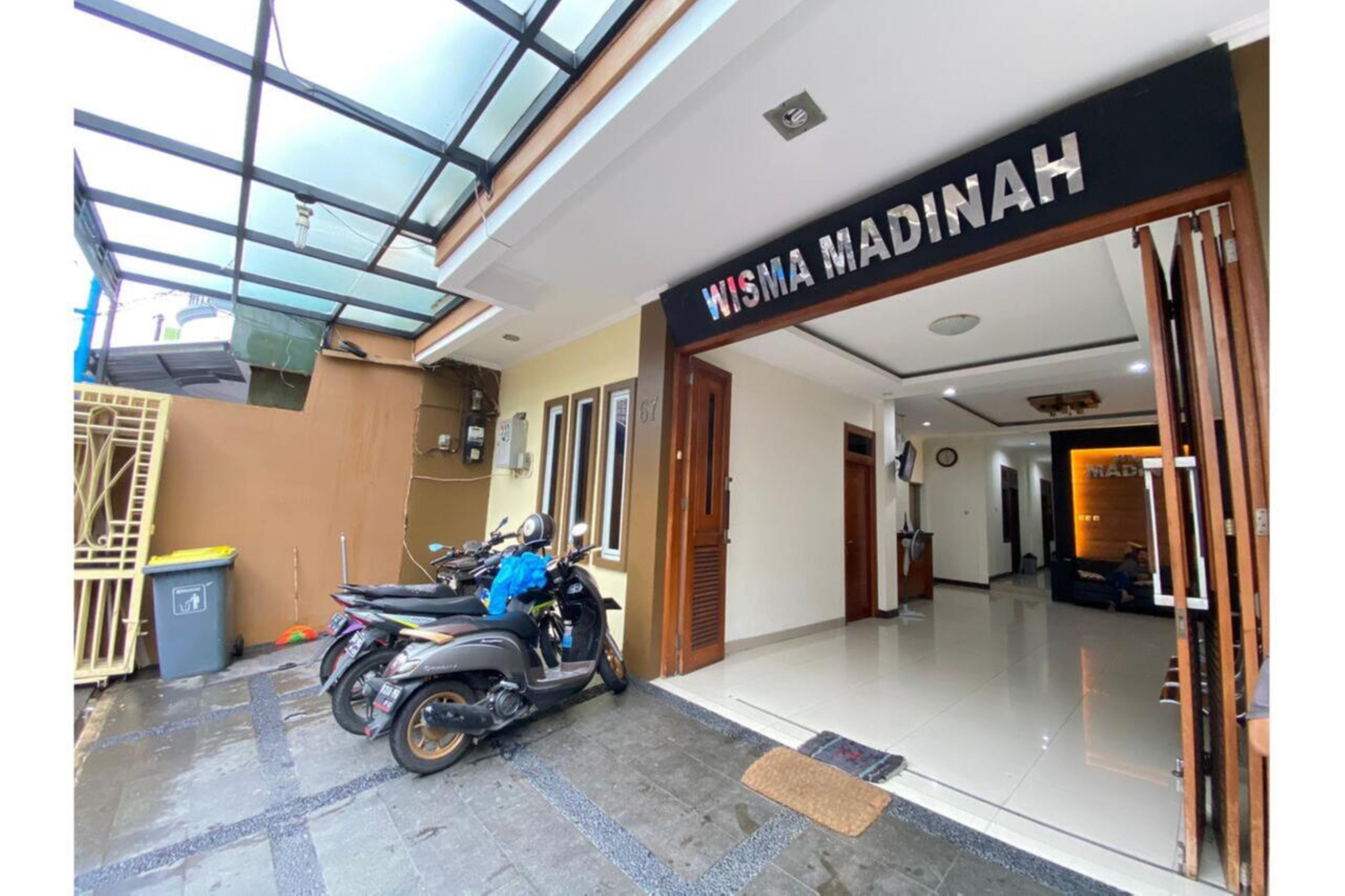Oyo 2357 Syariah Grand Raudhah Hotell Jakarta Eksteriør bilde